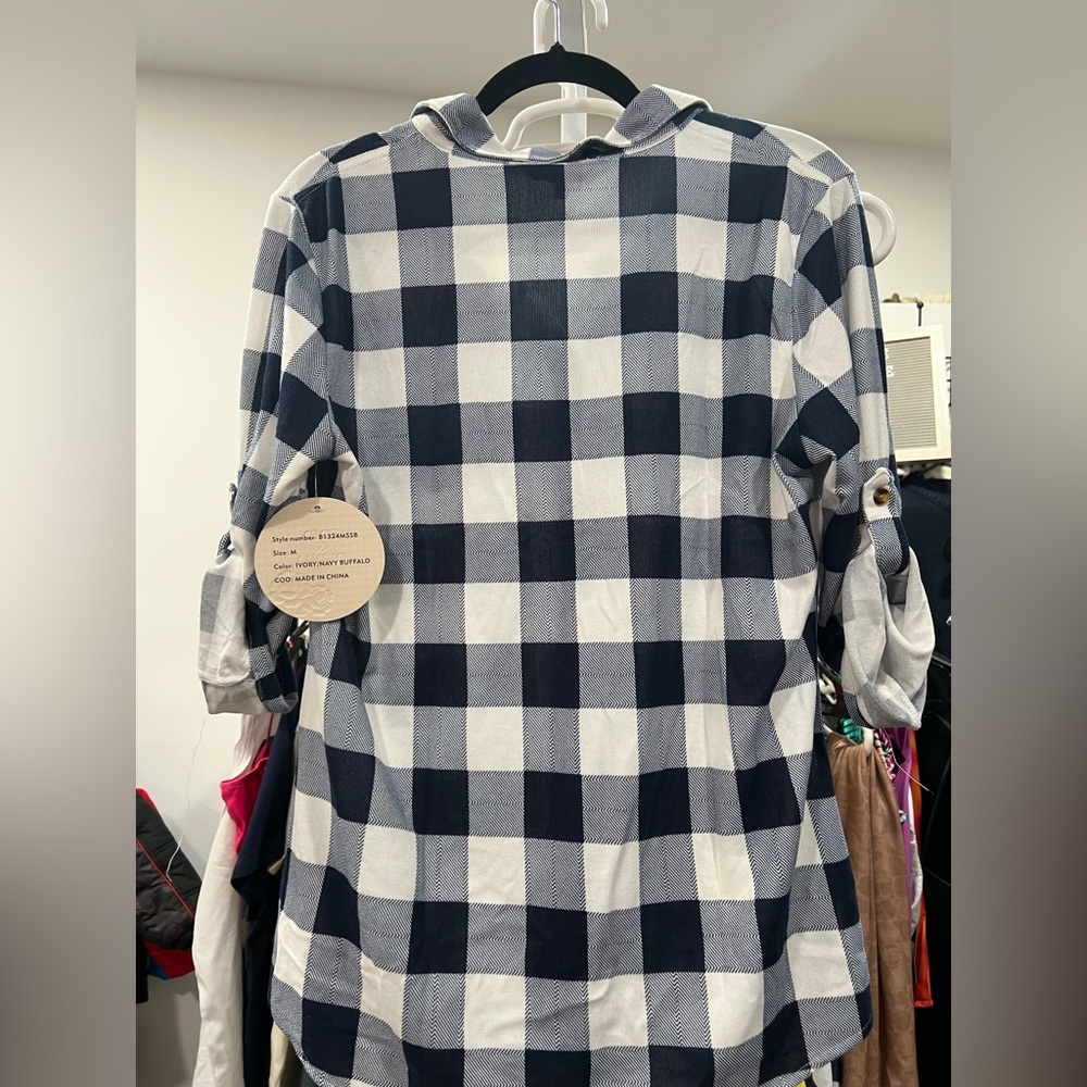 EDEN & Olivia Women's Blue and White Checkered Top size M - Picture 4 of 7